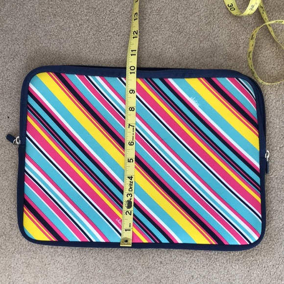 The Macbeth Collection laptop case - Picture 6 of 6